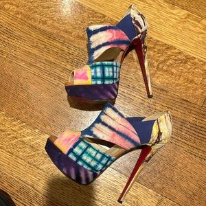 Christian Louboutin pitou tie dye purple printed fabric platform pumps